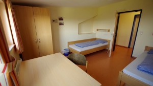 Fotos von den Zimmern im Dachgeschoss (blau)